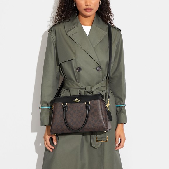 NWT Coach Outlet Darcie Carryall In Signature Canvas - Picture 5 of 6